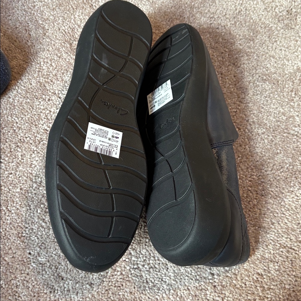 Clarks Women’s Dark Blue Slip-On Loafers - Picture 2 of 3